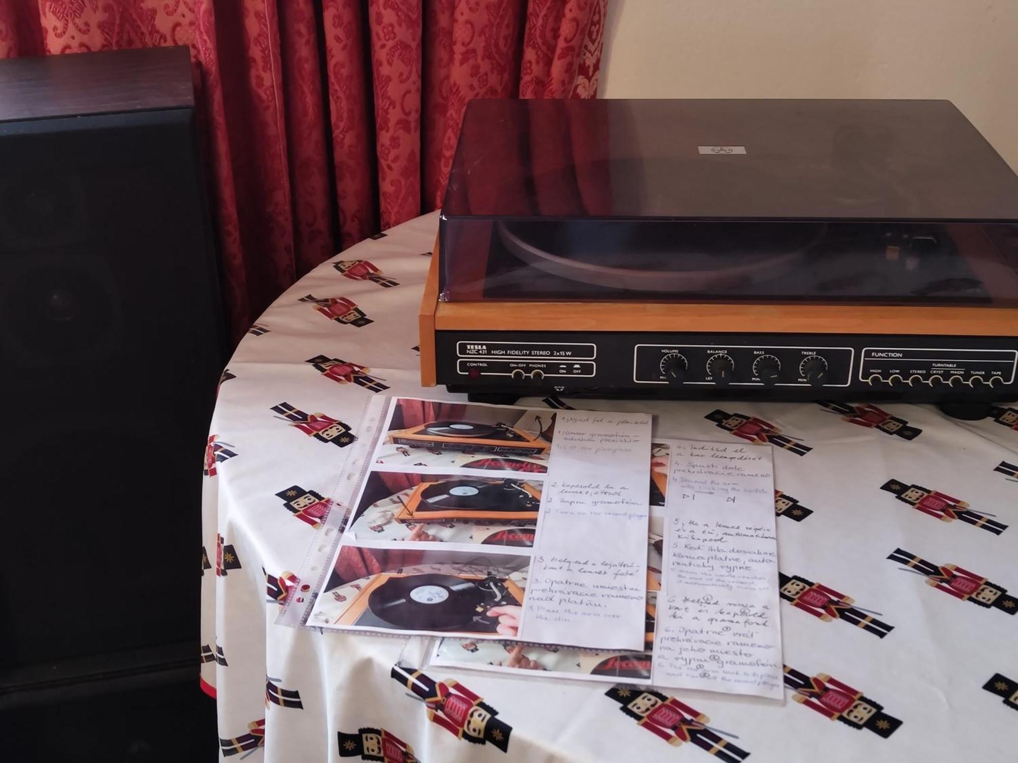 Maison d'hôtes Vinyl House à Strekov Extérieur photo